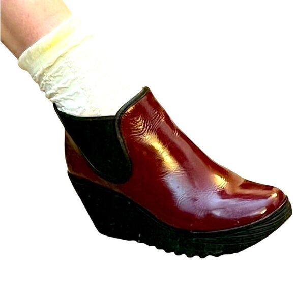 Fly London Burgundy wedge platform Yat Chelsea Bootie boots 38 8 Portugal NEW - Picture 3 of 16